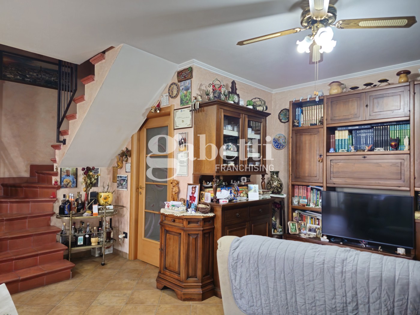 Appartamento con box a Scandicci