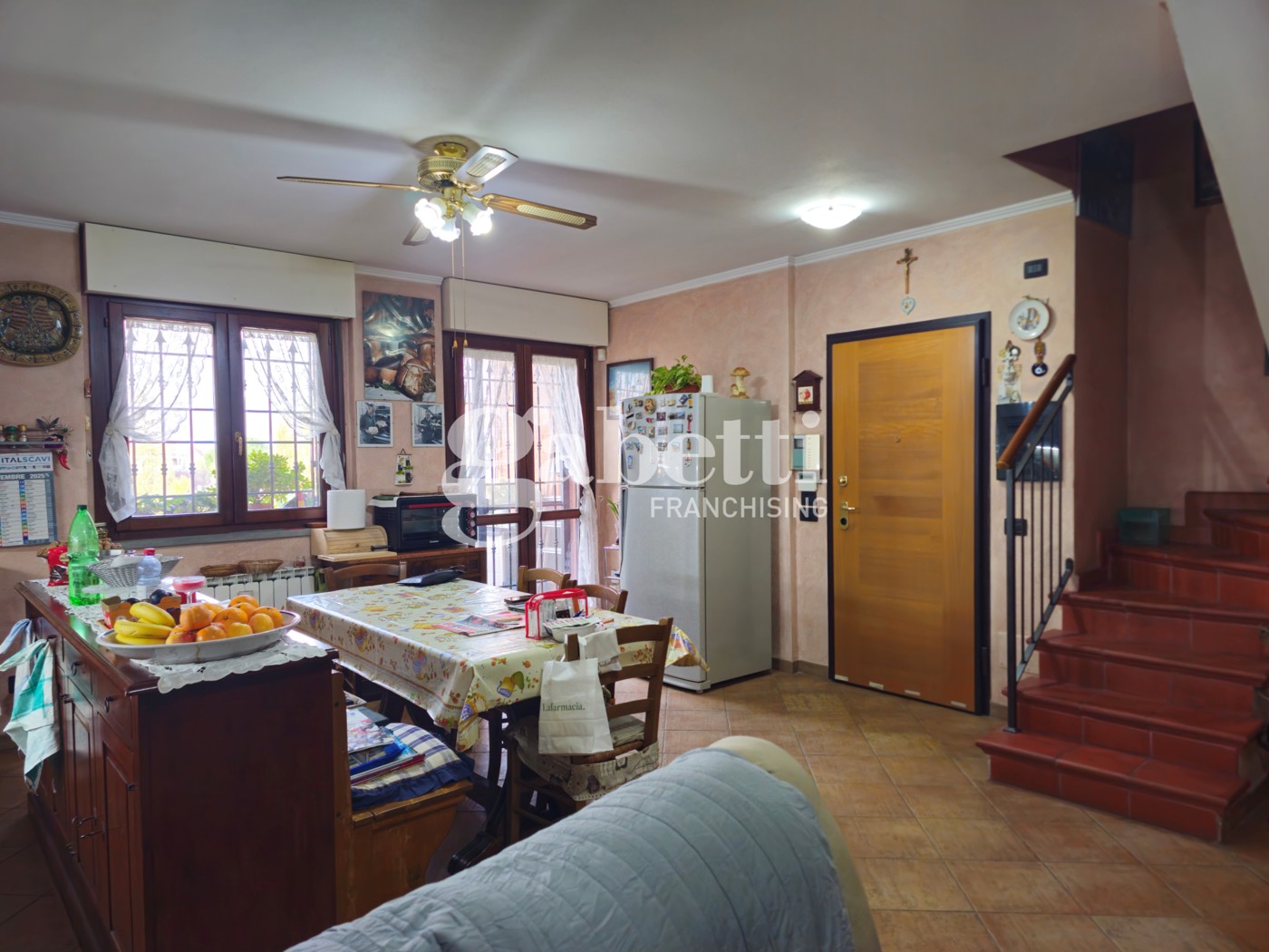 Appartamento con box a Scandicci