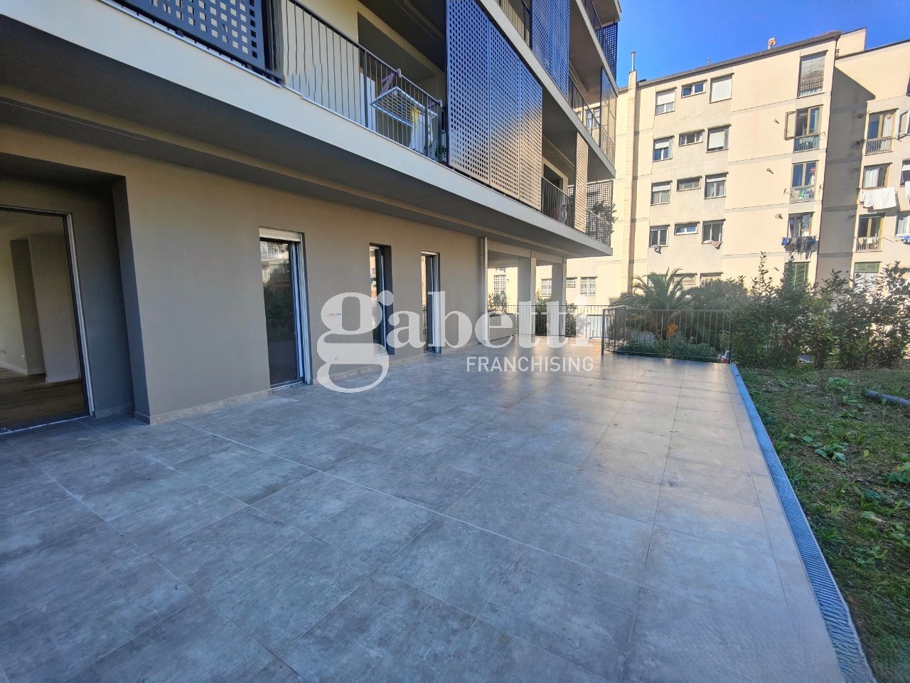 Trilocale con giardino a Firenze