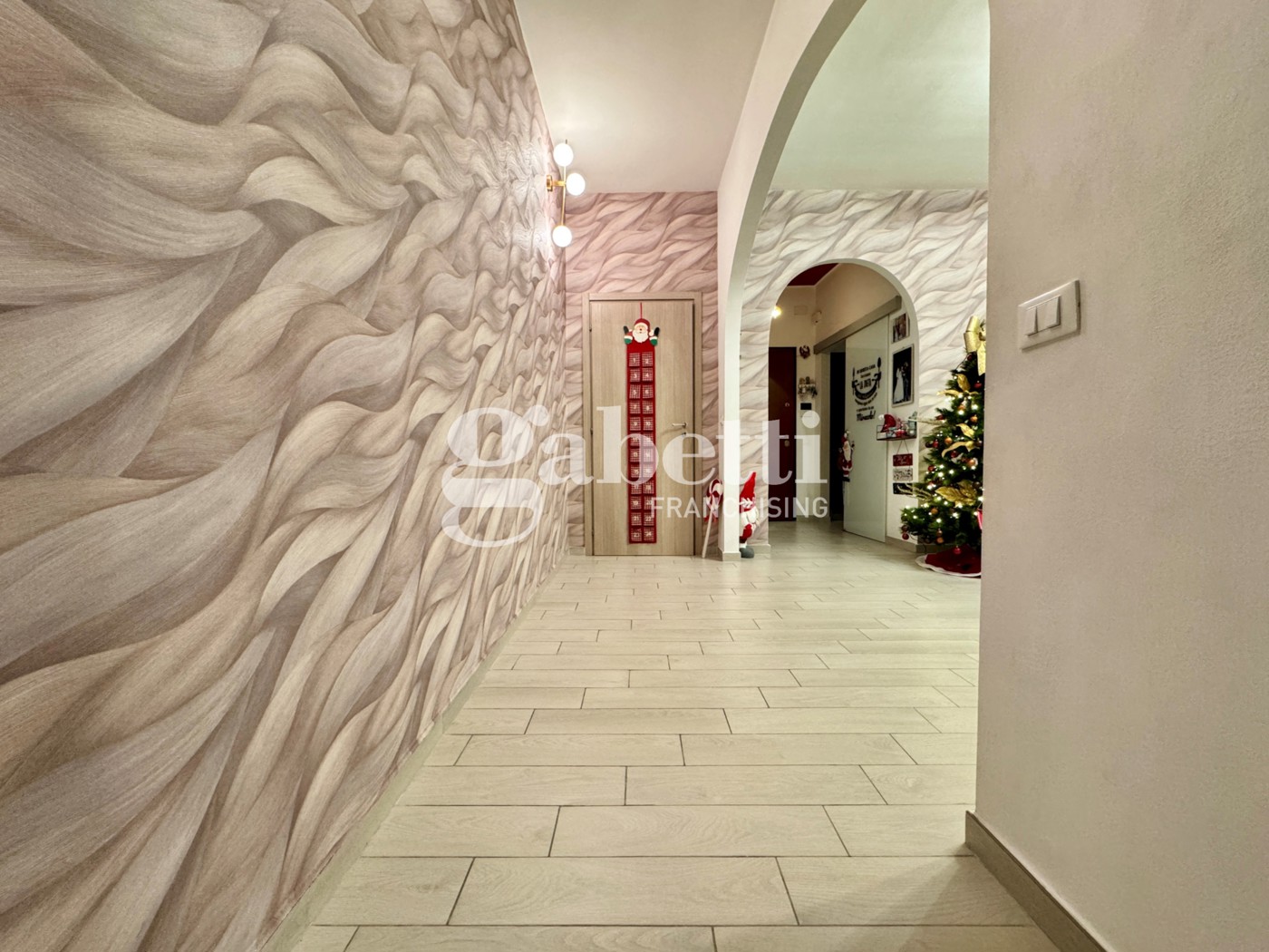 Quadrilocale con box a Scandicci