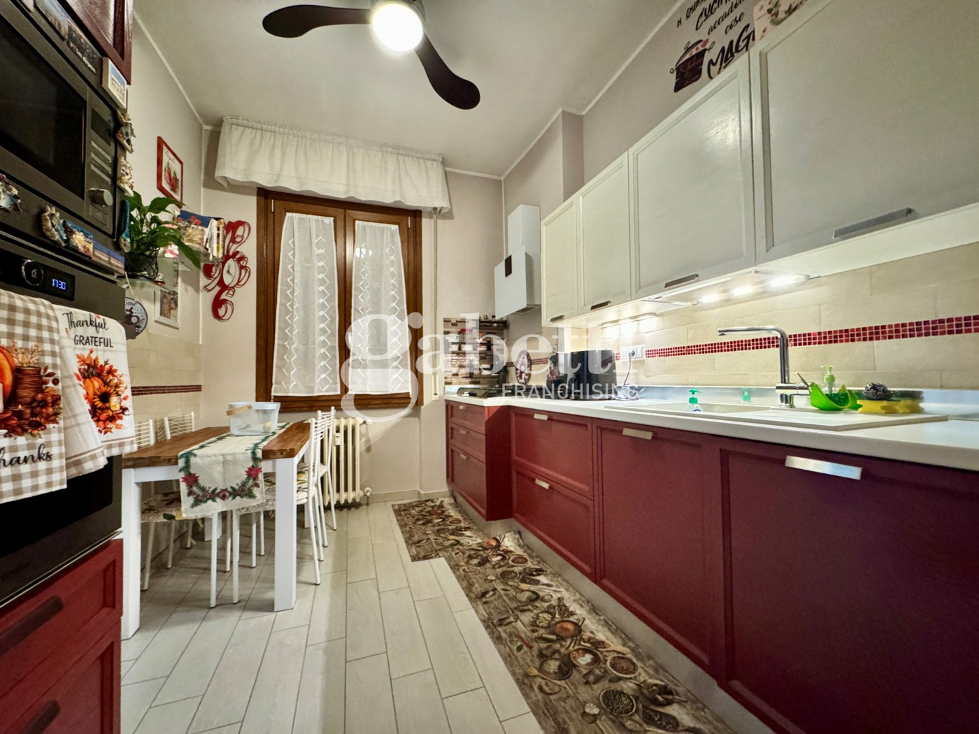 Quadrilocale con box a Scandicci