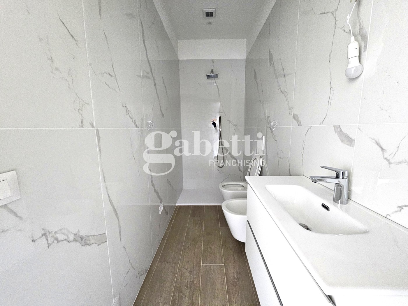 Bilocale con box a Firenze