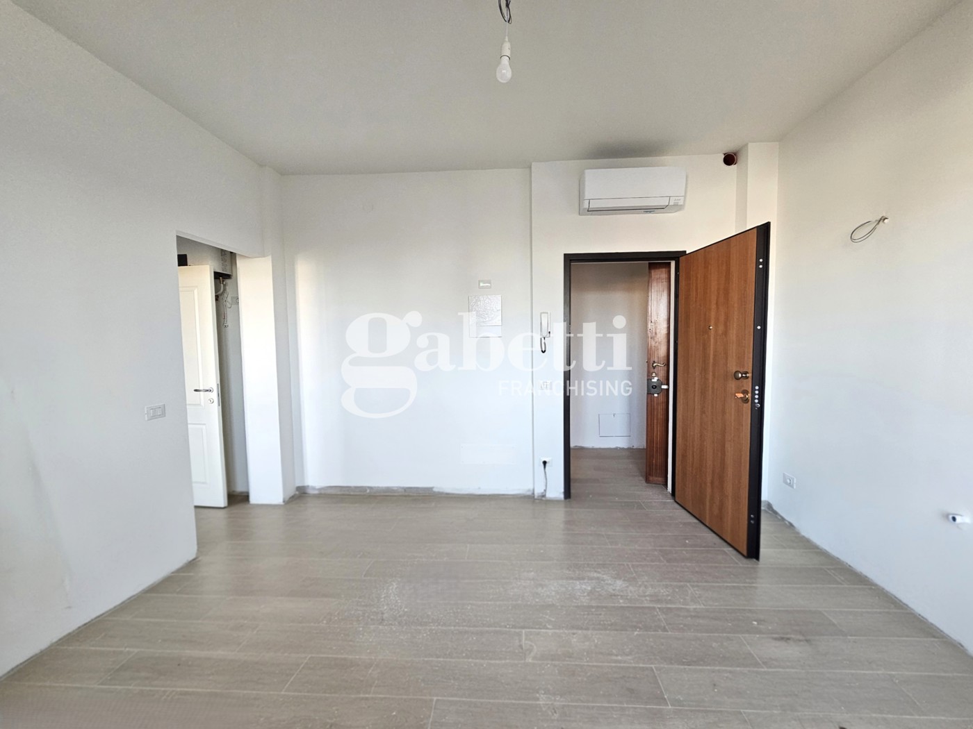 Bilocale con box a Firenze