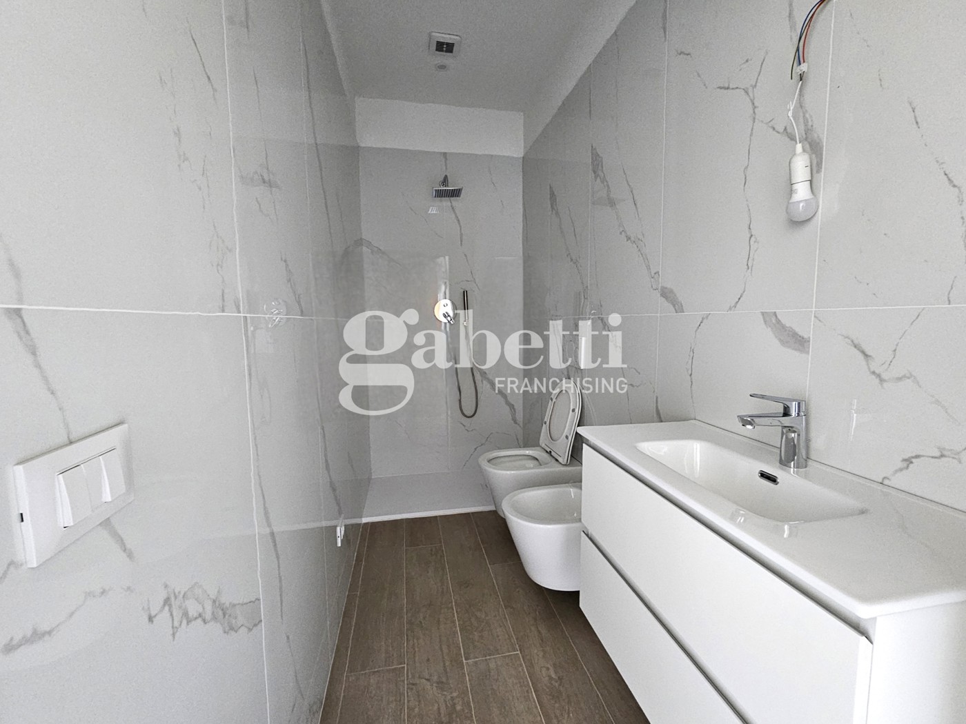 Bilocale con box a Firenze