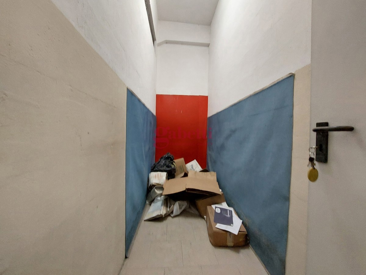 Box/Garage 15mq in vendita a Firenze