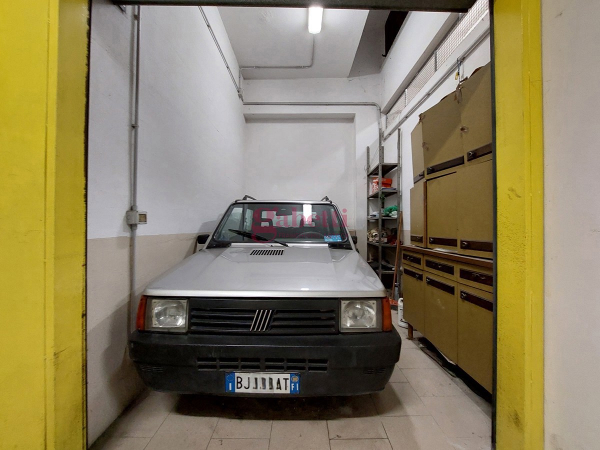 Box/Garage 15mq in vendita a Firenze