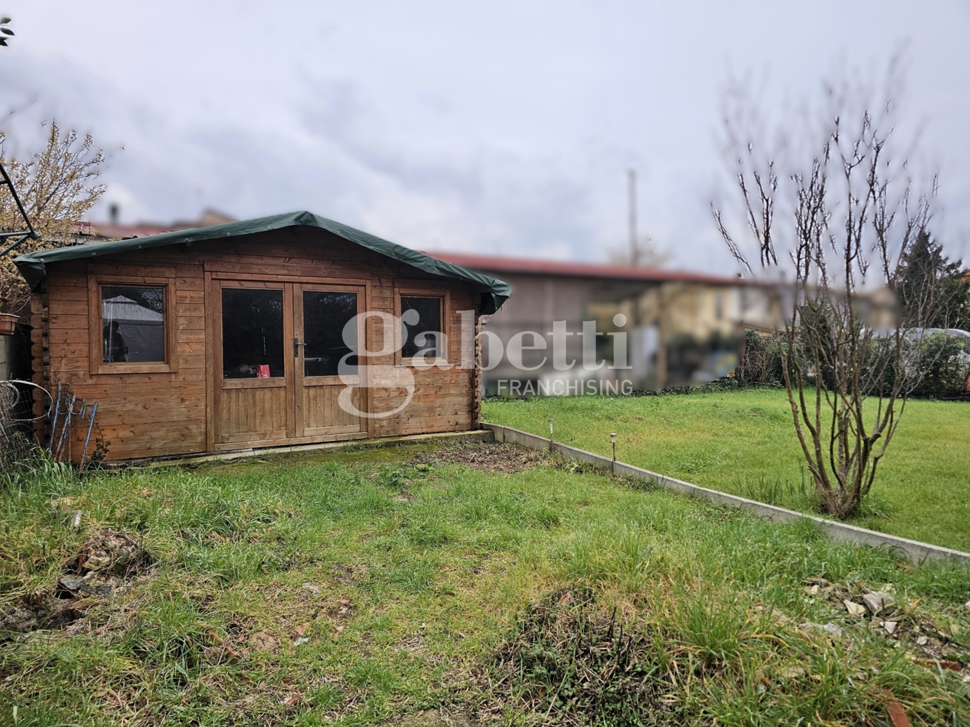 Quadrilocale con giardino a Scandicci