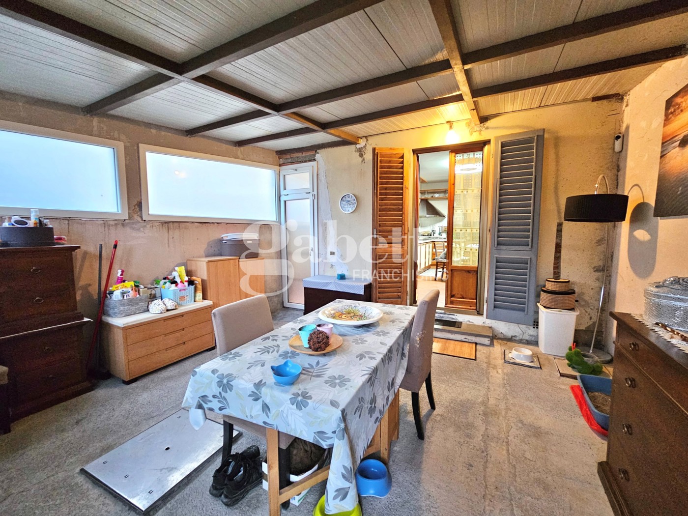 Quadrilocale con giardino a Scandicci