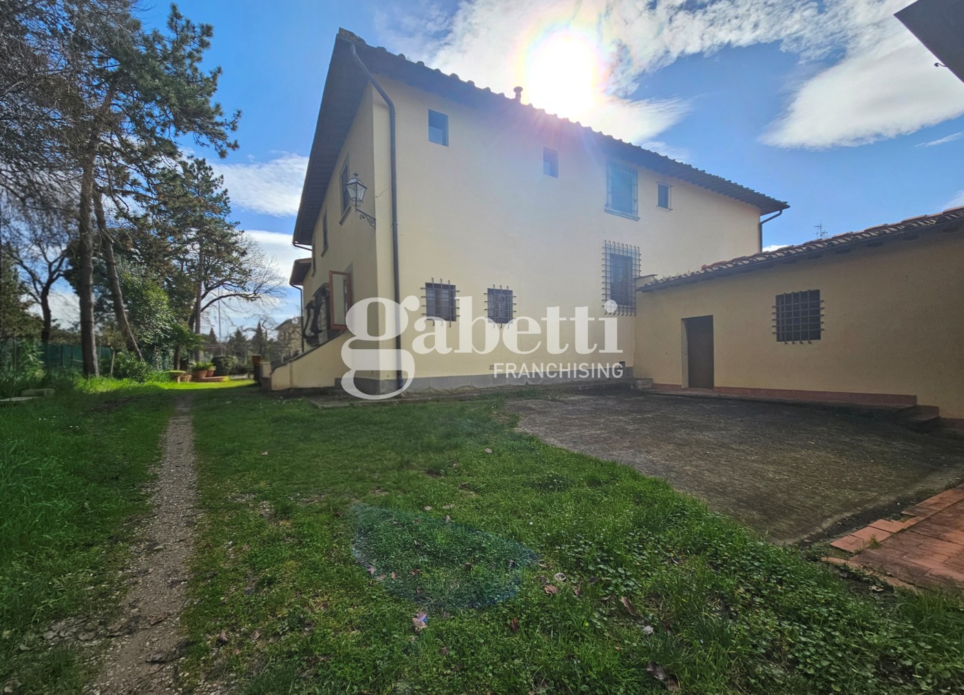 Appartamento da ristrutturare a Scandicci