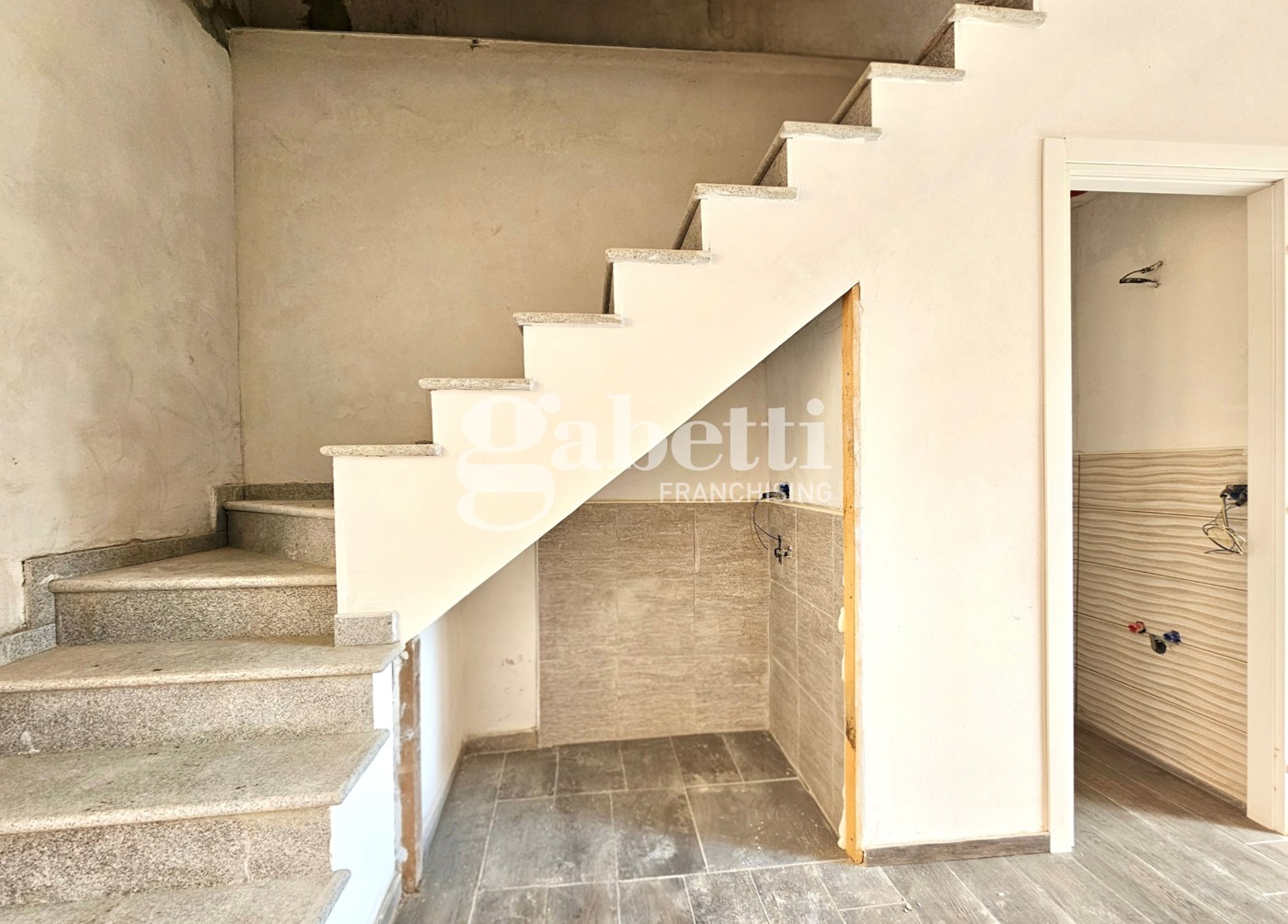 Trilocale nuovo a Firenze