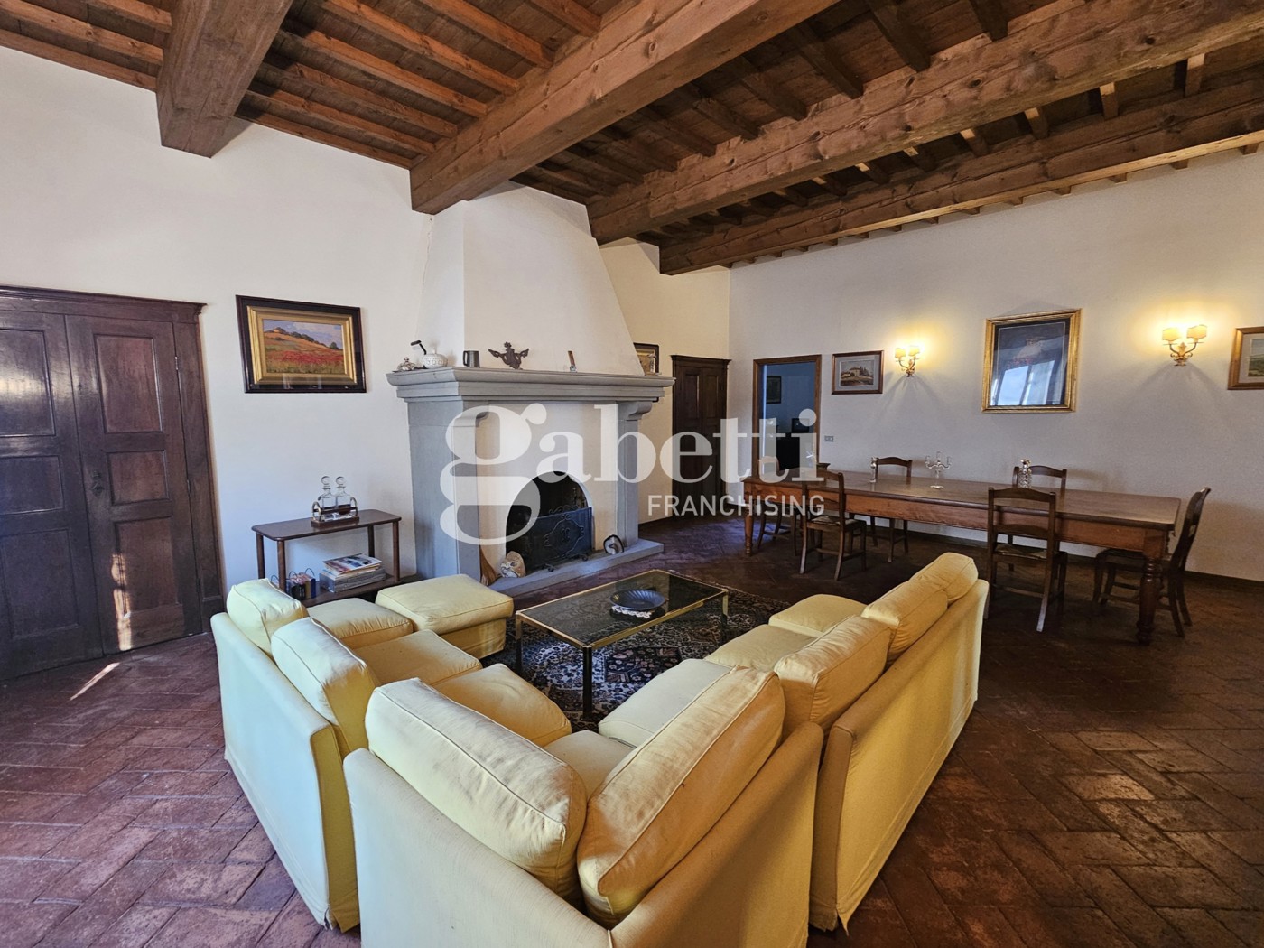 Appartamento con giardino a Scandicci