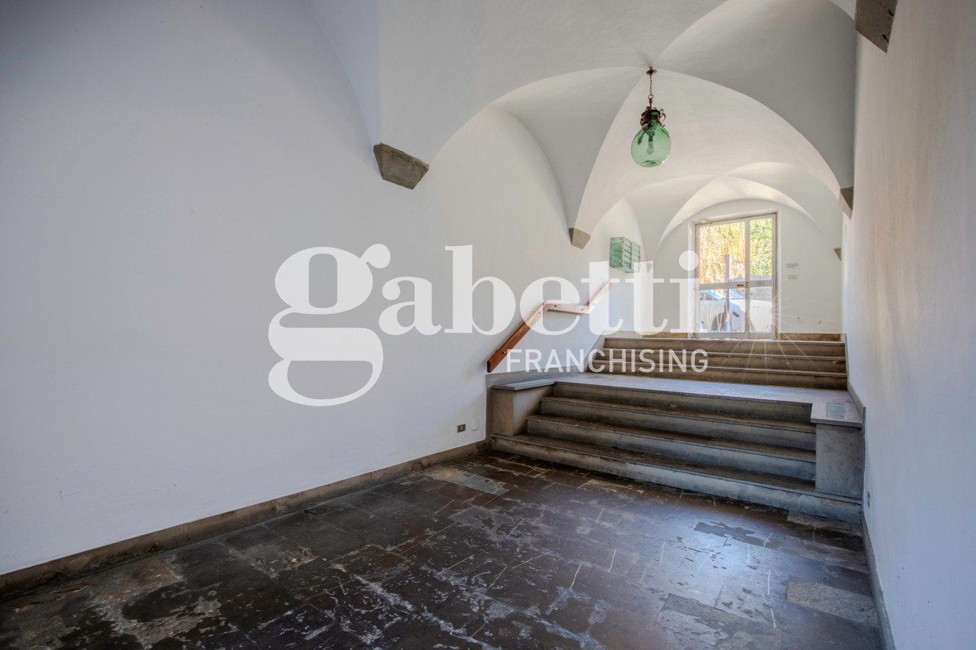 Quadrilocale ristrutturato a Firenze