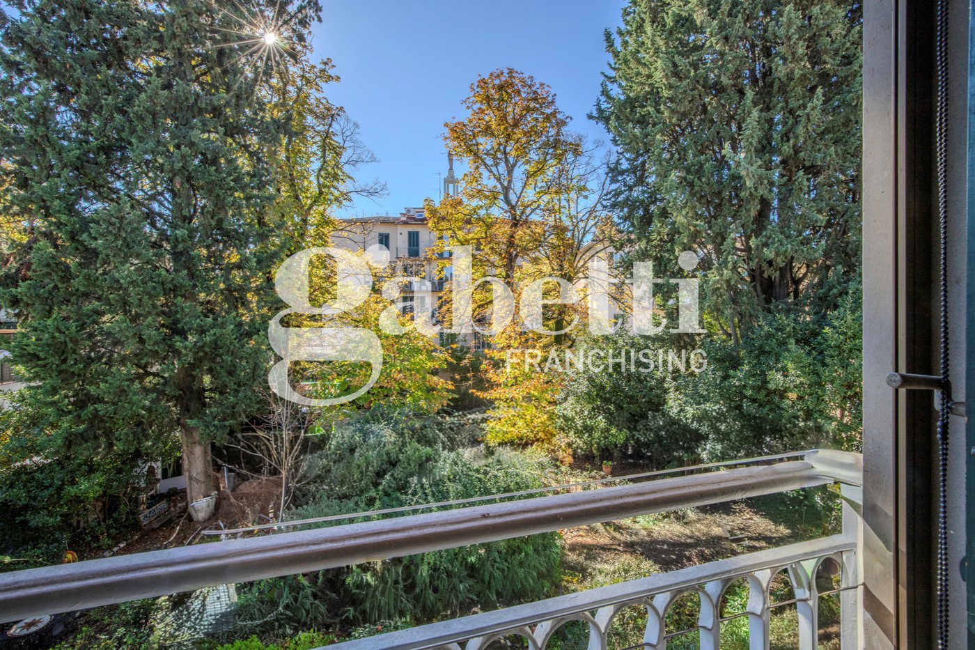 Quadrilocale ristrutturato a Firenze