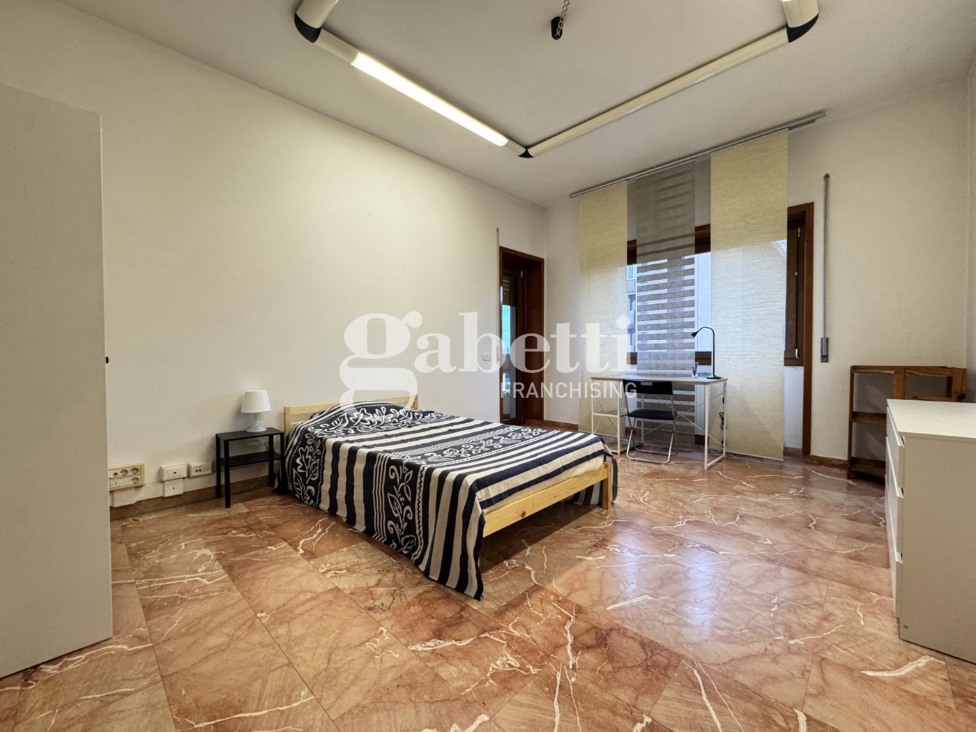 Monolocale arredato in affitto a Firenze