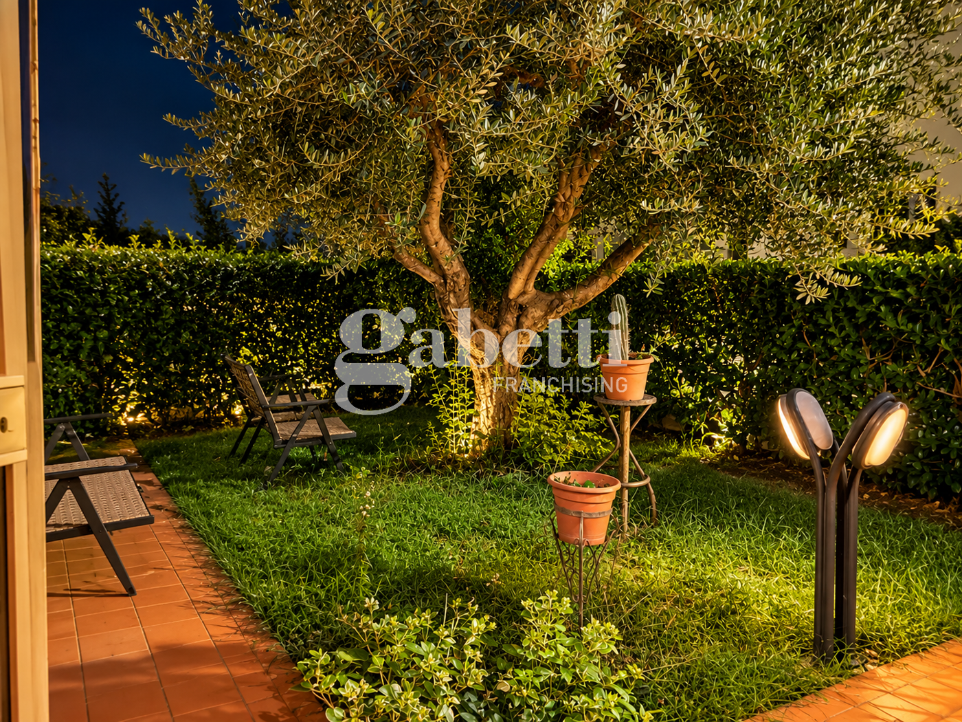 Casa indipendente con giardino a Prato