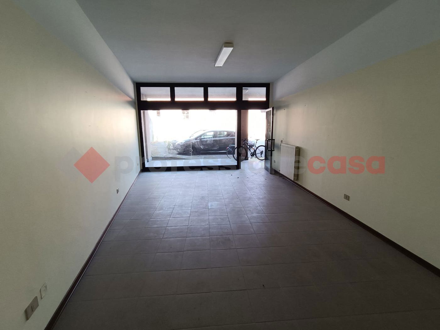 Negozio in vendita a Busto Garolfo