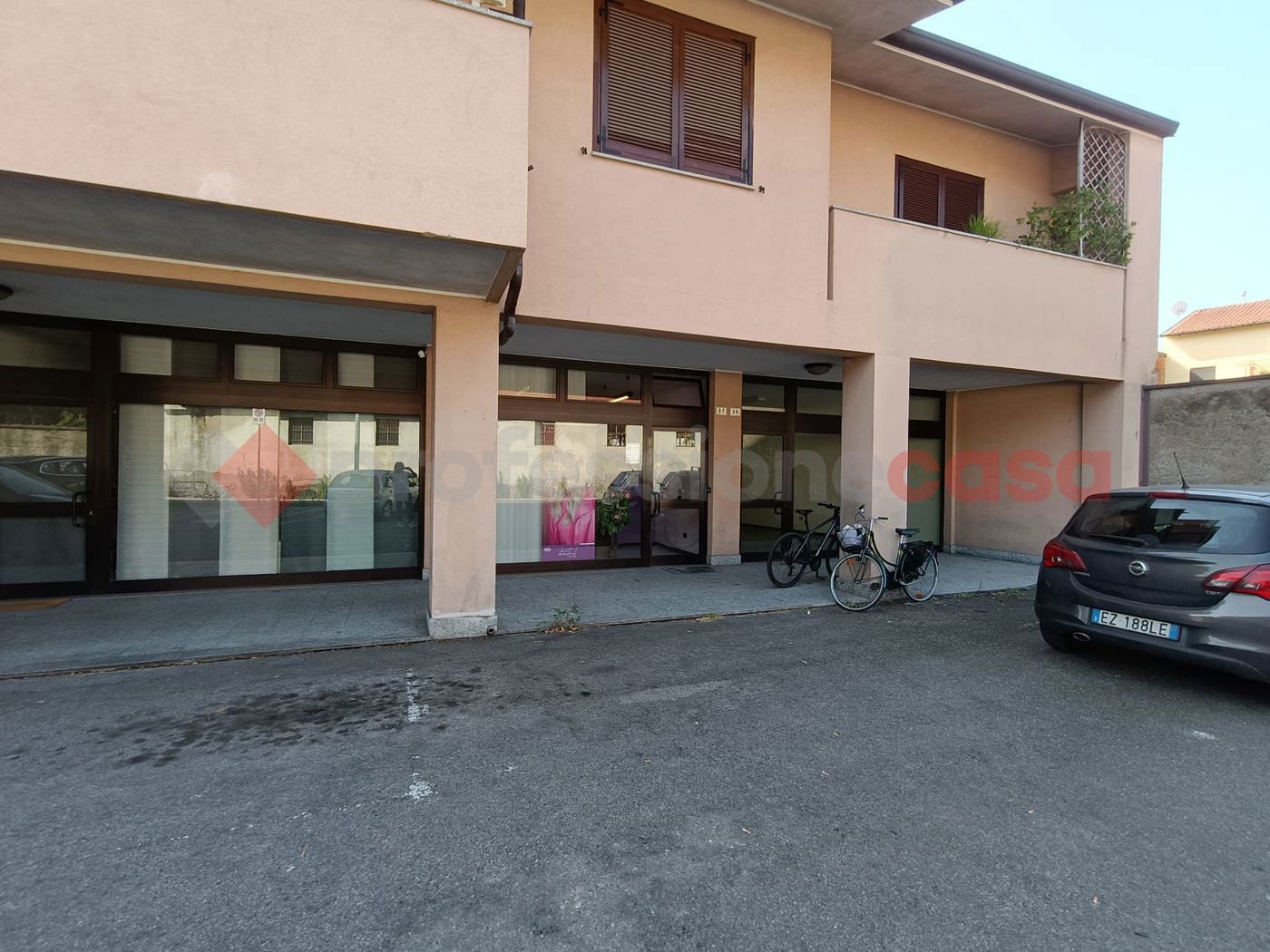 Negozio in vendita a Busto Garolfo