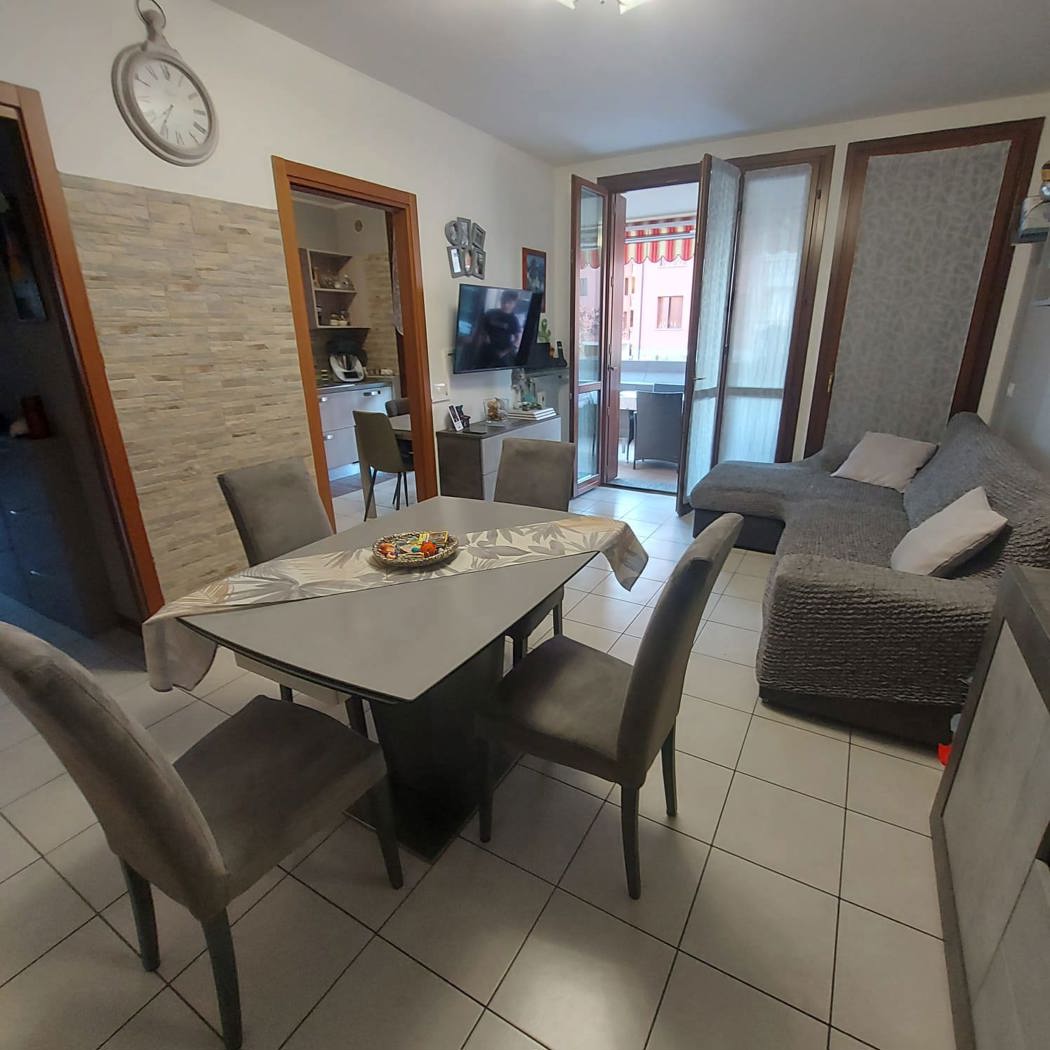 Trilocale con box a Busto Garolfo
