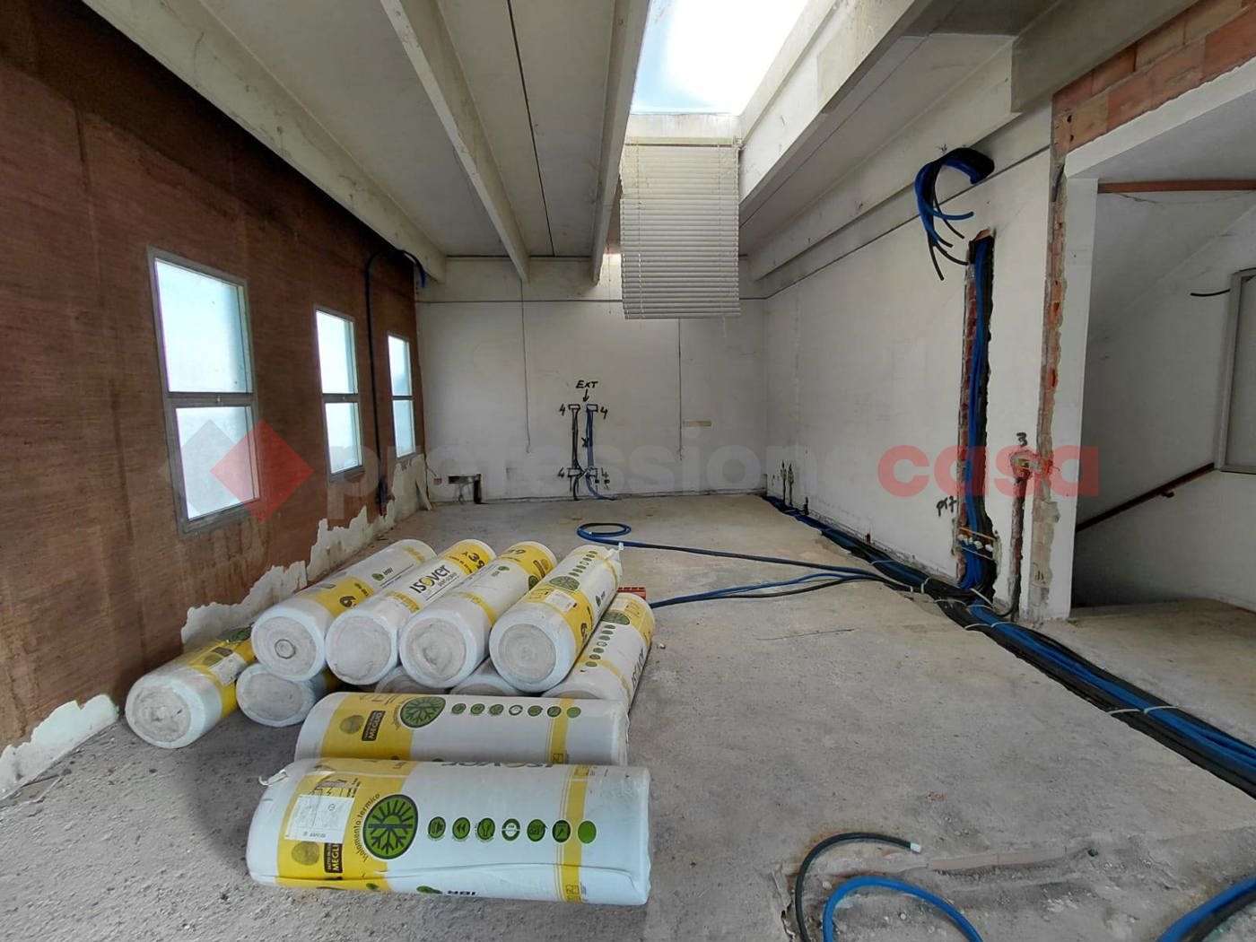 Capannone in affitto a Lozza