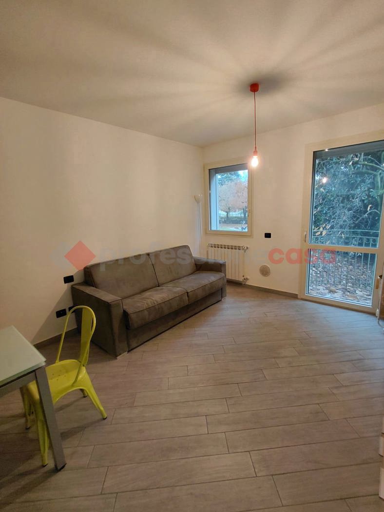 Monolocale arredato in affitto a Busto Garolfo