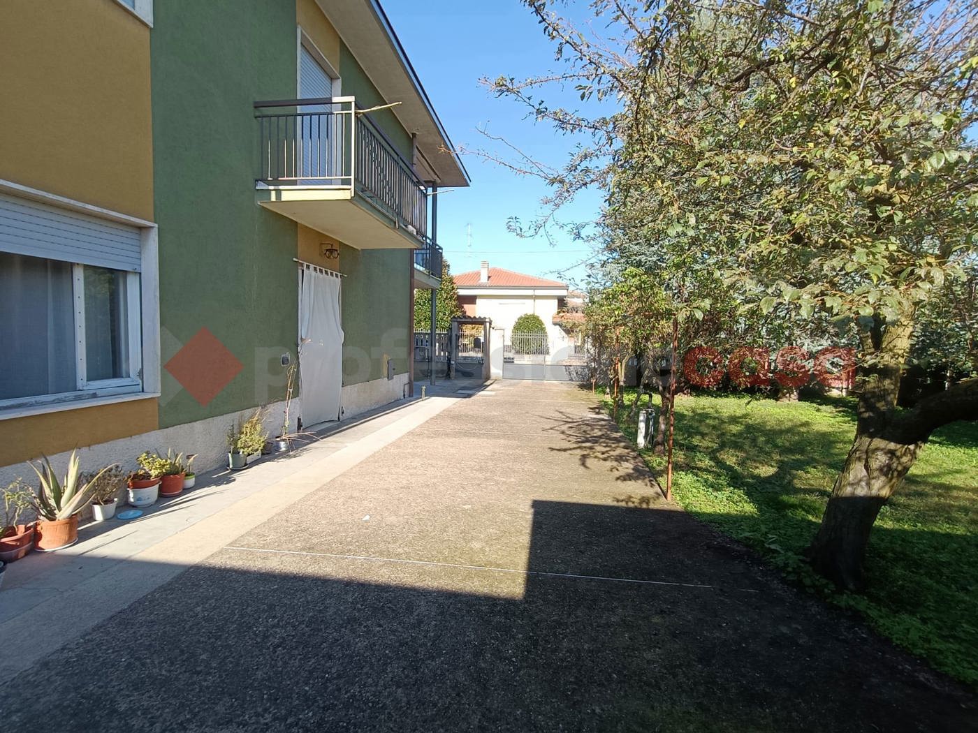 Trilocale in vendita a Busto Garolfo