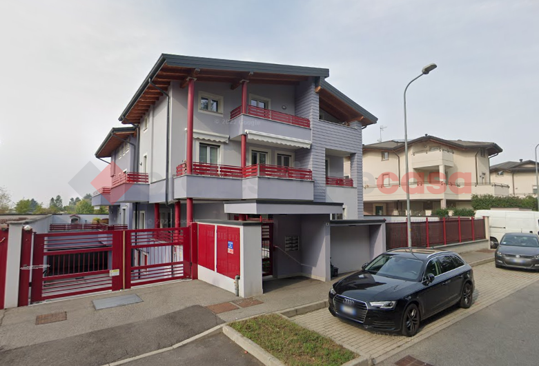 Box/Garage 17mq in vendita a Dairago