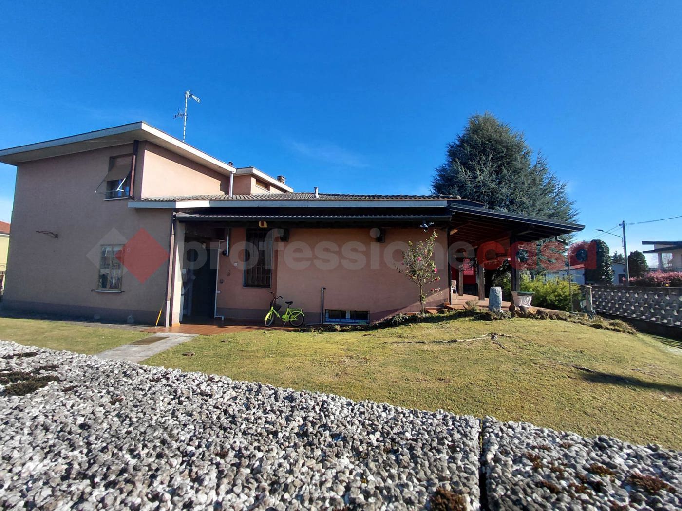 Villa con giardino a Villa Cortese