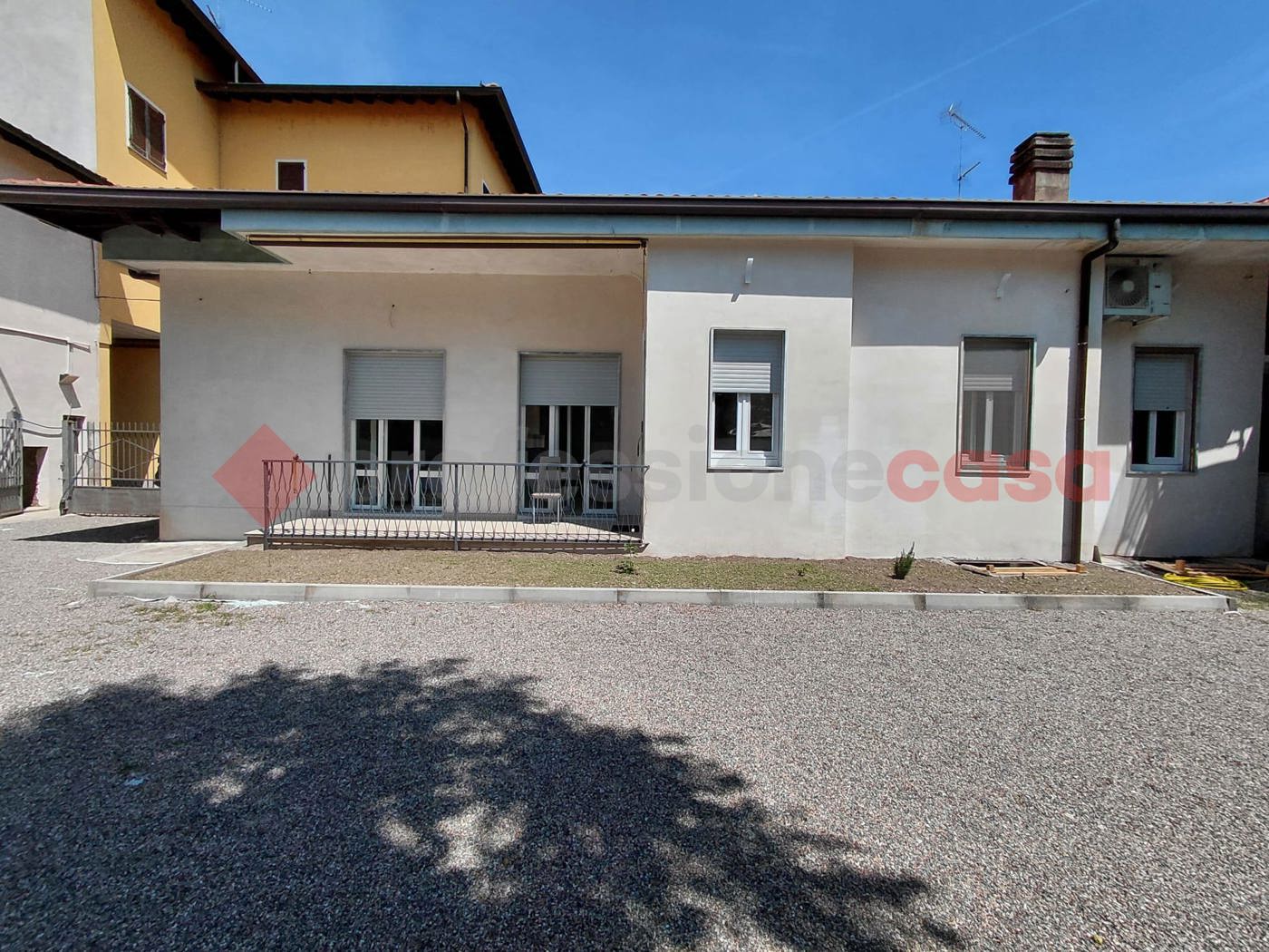 Villa ristrutturata a Arconate