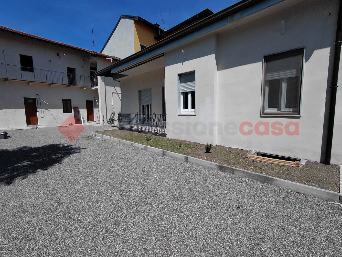 Villa ristrutturata a Arconate