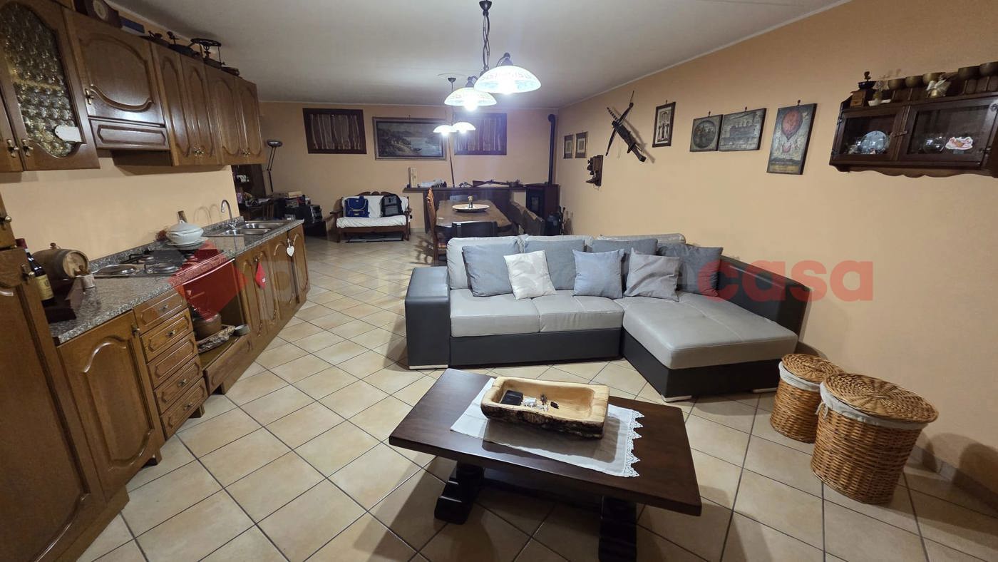 Villa con giardino a Arconate