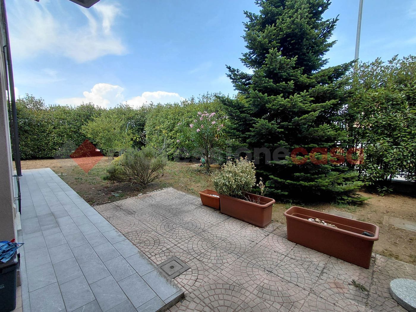 Trilocale con giardino a Dairago