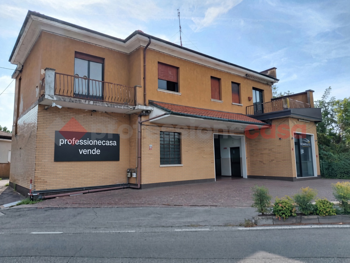 Ufficio da ristrutturare a Arconate