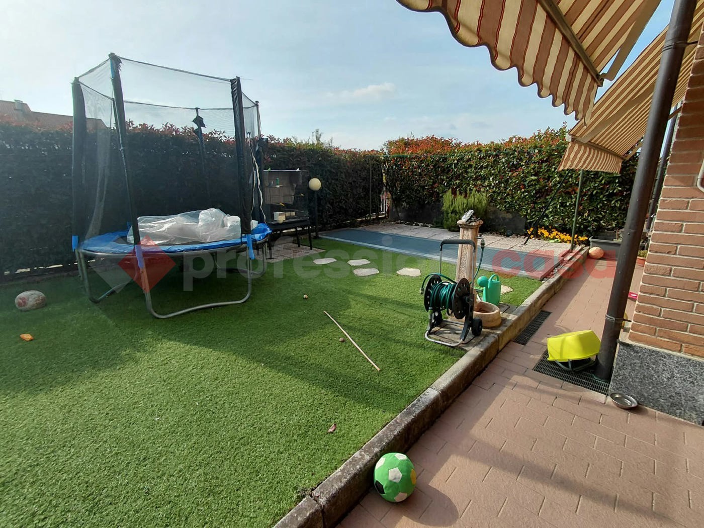Trilocale con giardino a Arconate