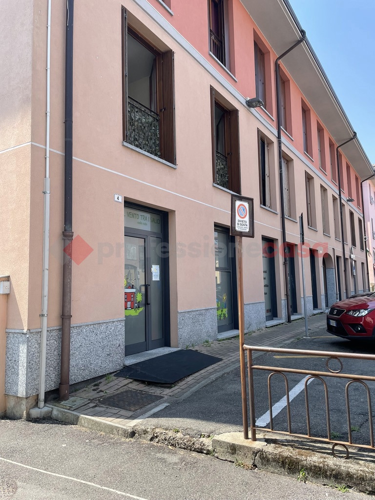 Negozio in vendita a Dairago