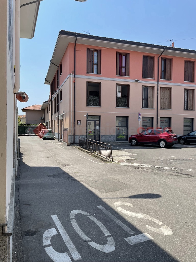 Negozio in vendita a Dairago