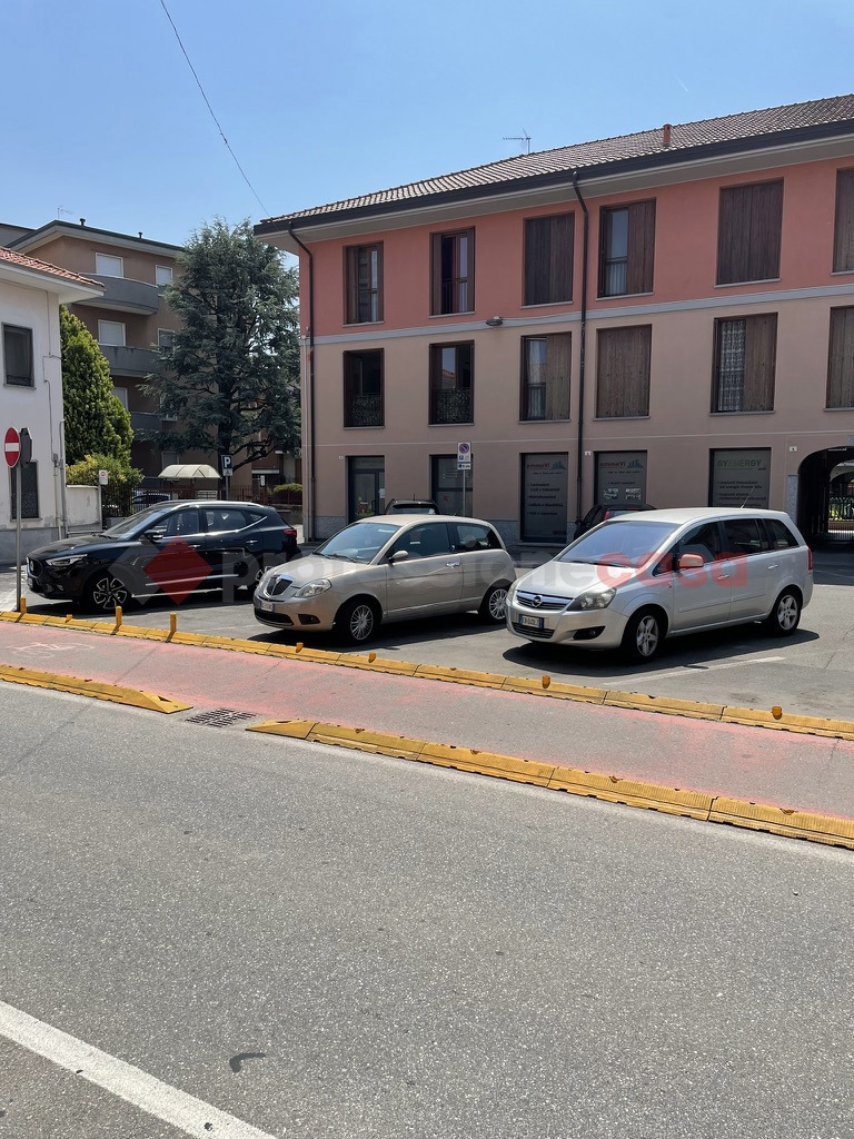 Negozio in vendita a Dairago
