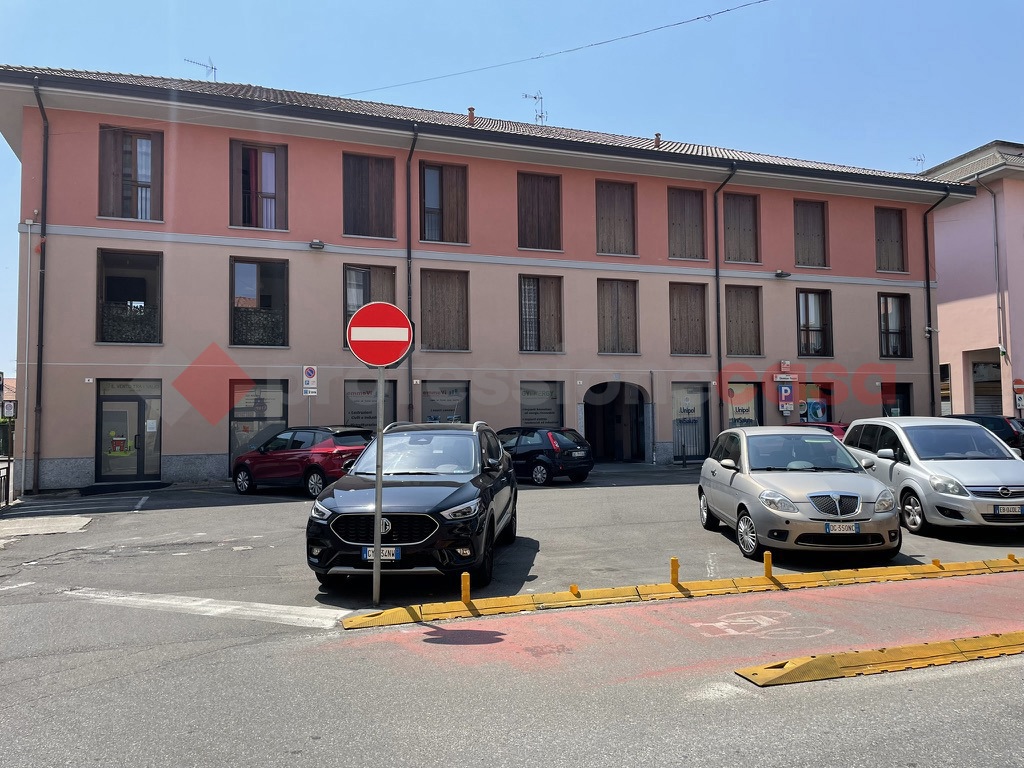 Negozio in vendita a Dairago