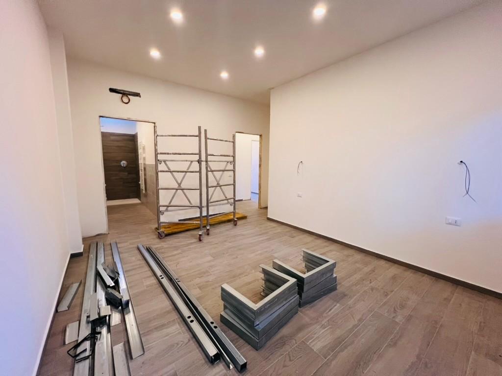 Trilocale con giardino, Cecina marina