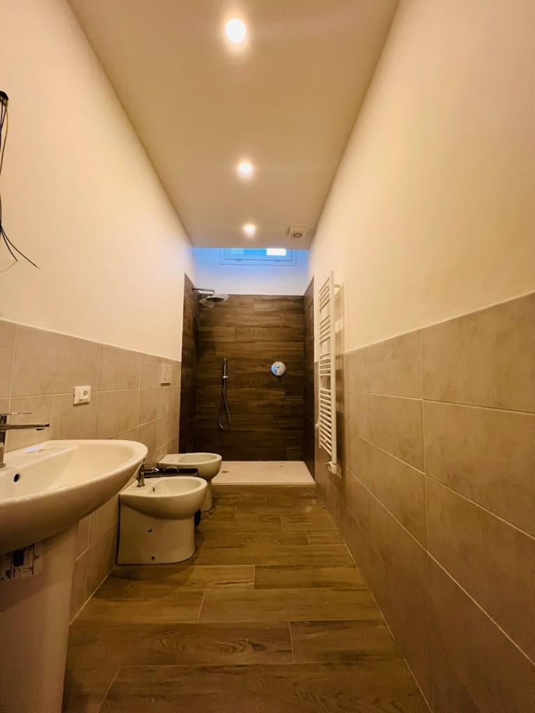 Trilocale con giardino, Cecina marina