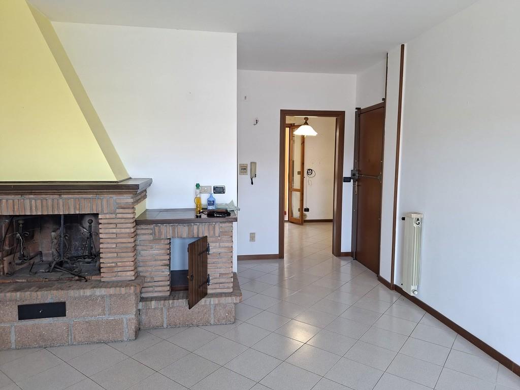Trilocale in vendita, Cecina marina