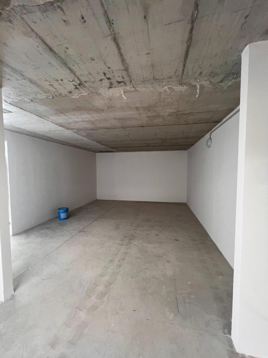 Box/Garage 17mq ristrutturato a Cecina