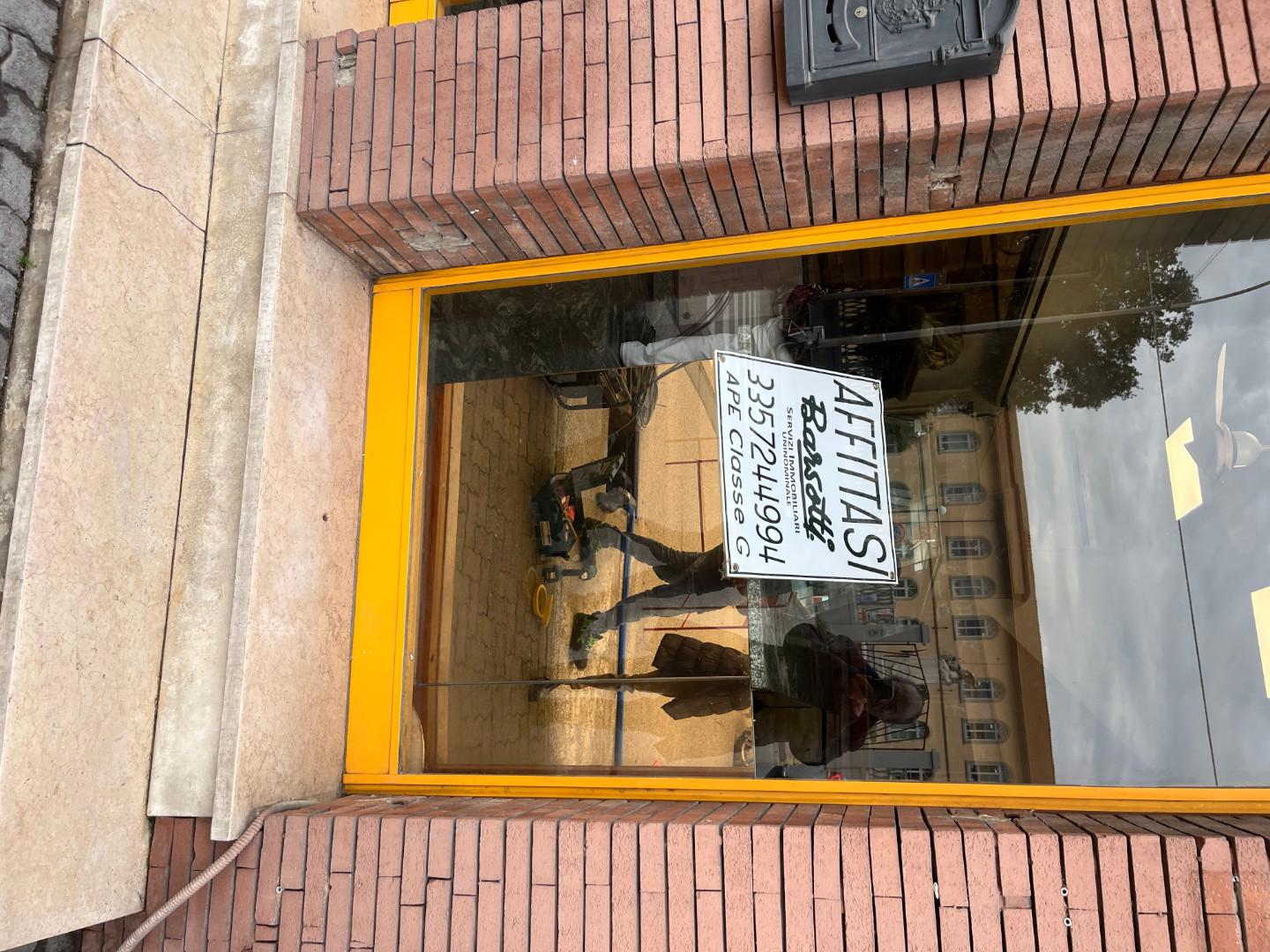 Locale commerciale in affitto, Cascina san prospero navacchio