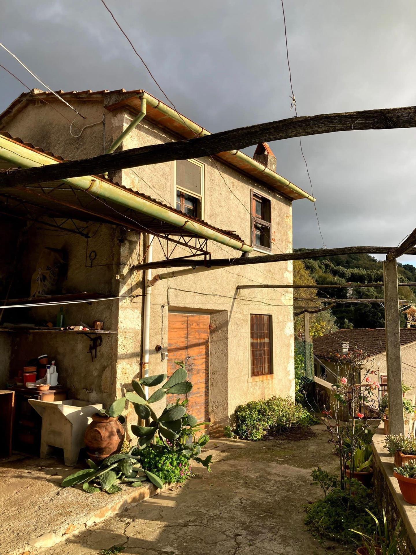 Casa indipendente in vendita, Pietrasanta capezzano