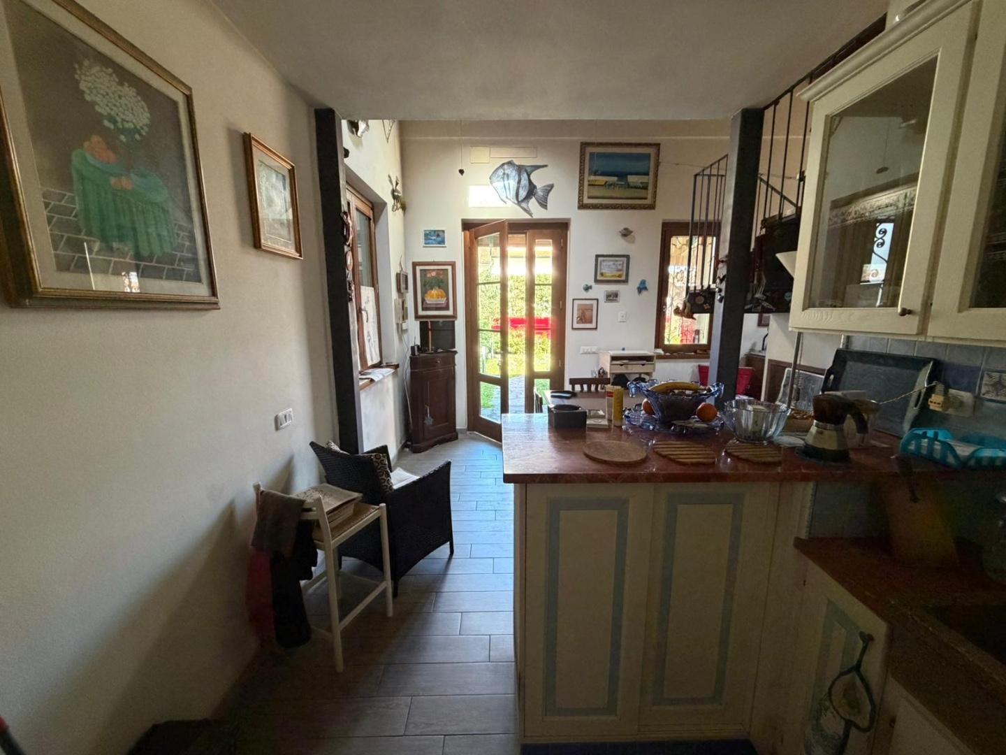 Casa indipendente arredata in affitto, Pietrasanta focette