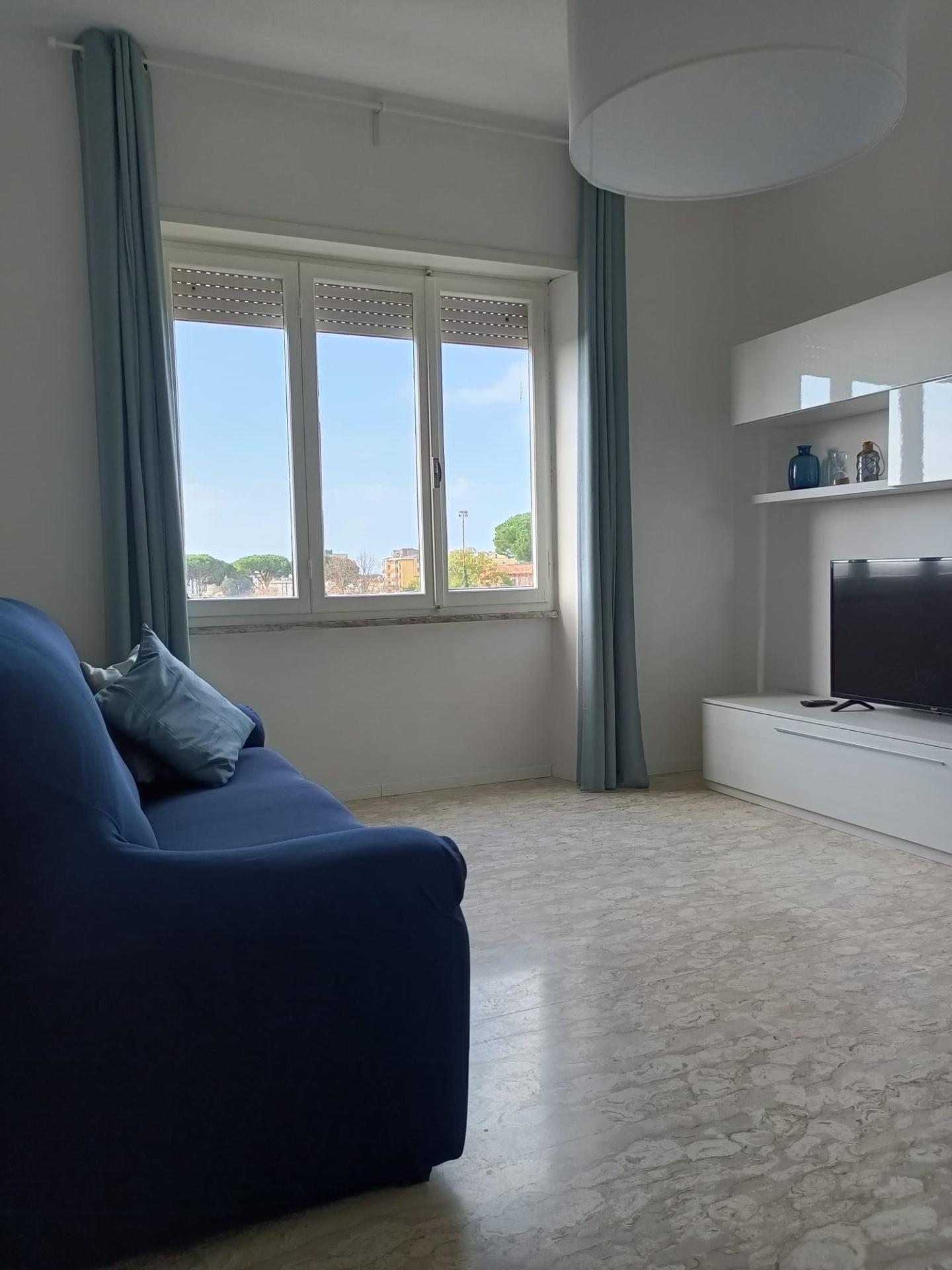 Quadrilocale arredato in affitto a Massa