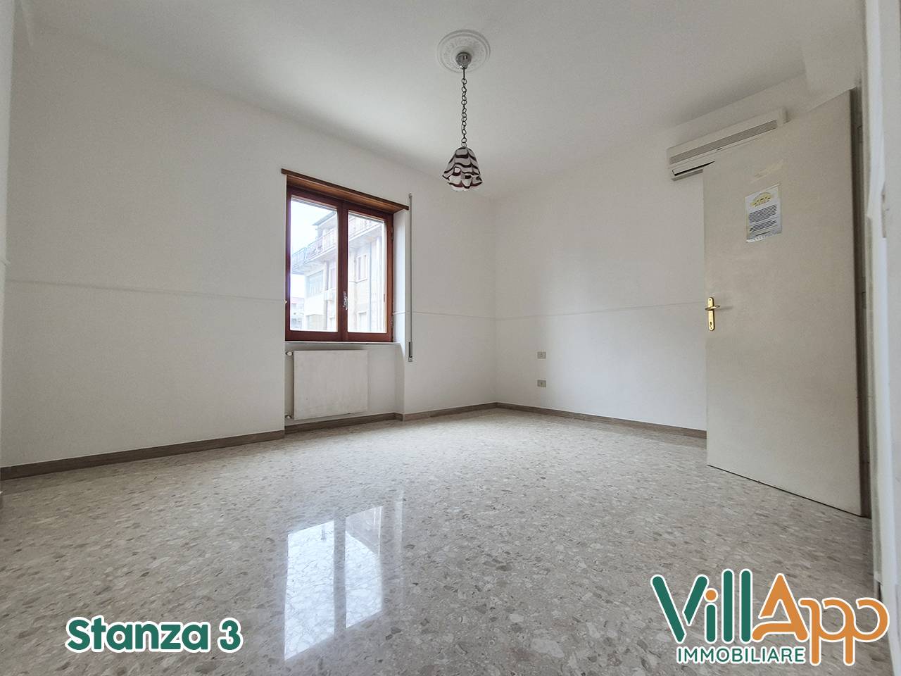 Studio/Ufficio in affitto a Fondi, Centro (No Centro Storico)