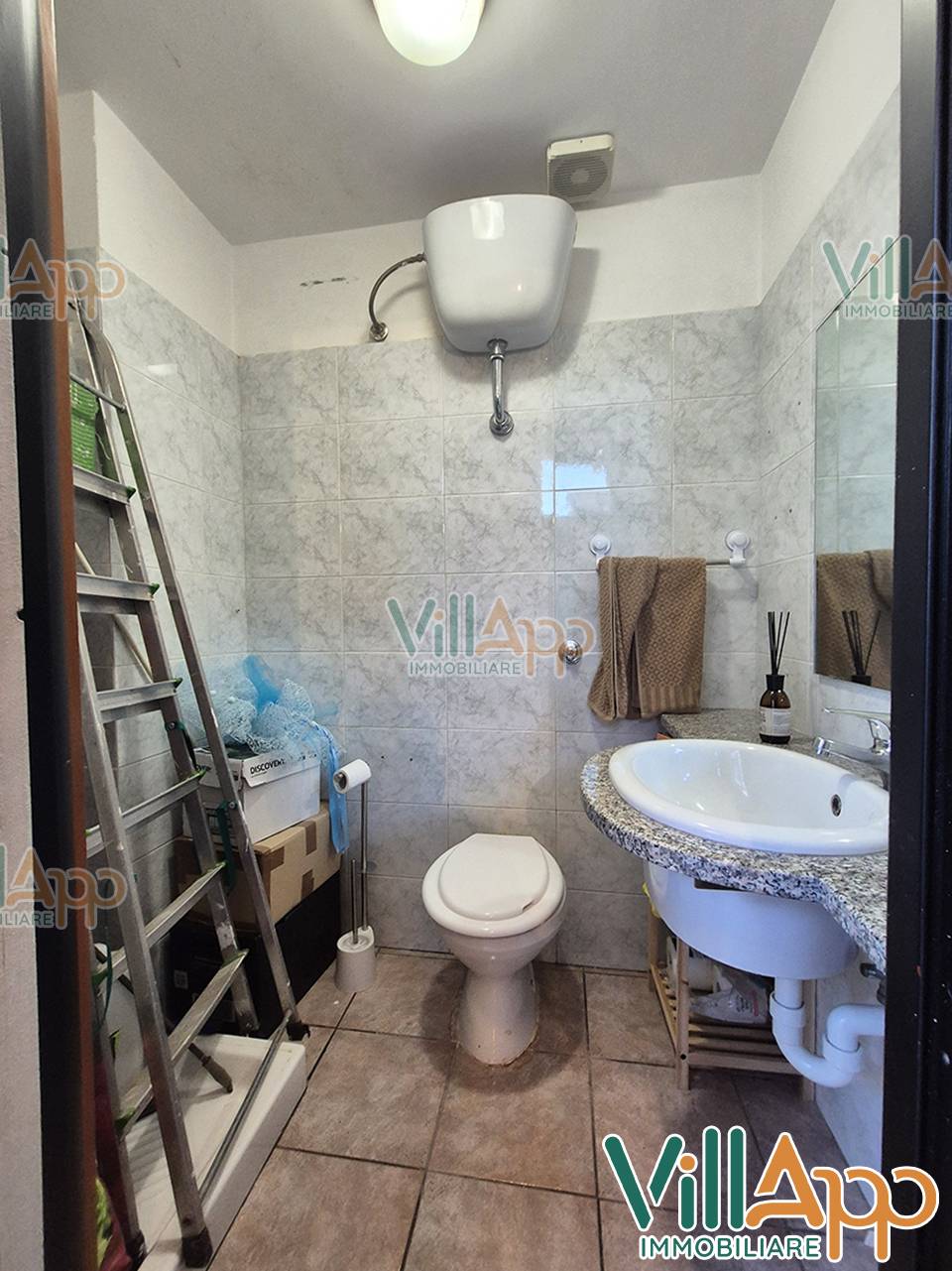 Locale commerciale in affitto a Fondi, Centro (No Centro Storico)