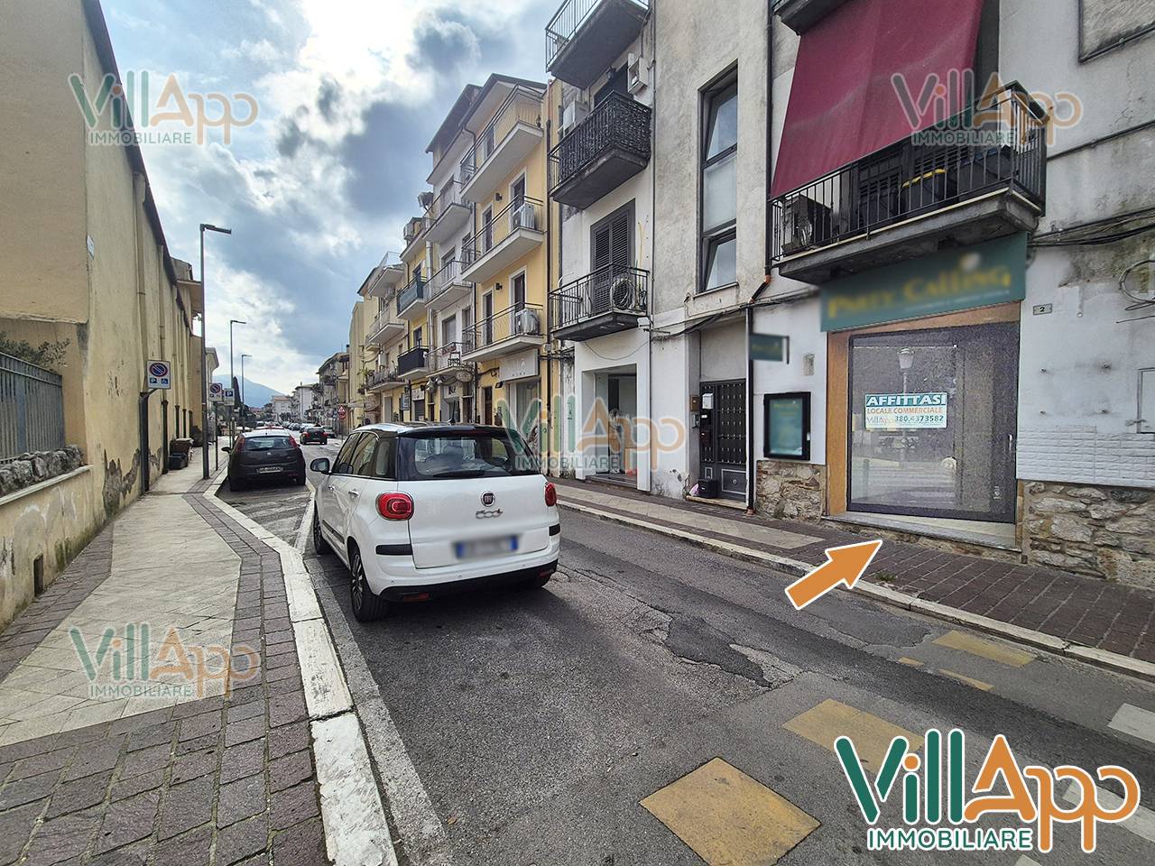 Locale commerciale in affitto a Fondi, Centro Storico