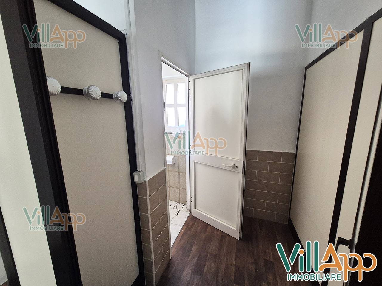 Locale commerciale in affitto a Fondi, Centro Storico