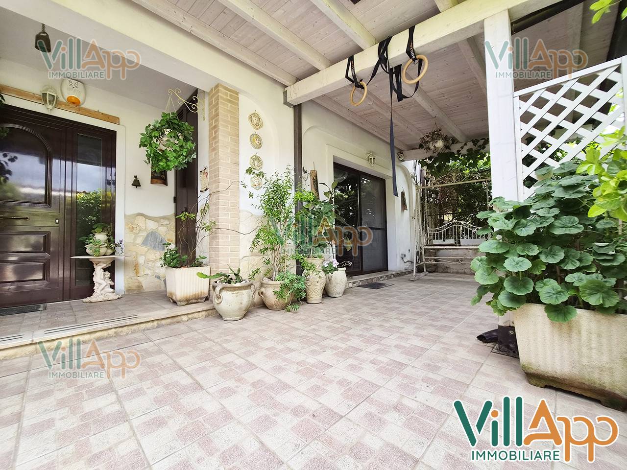 Villa in vendita a Fondi, Semicentro